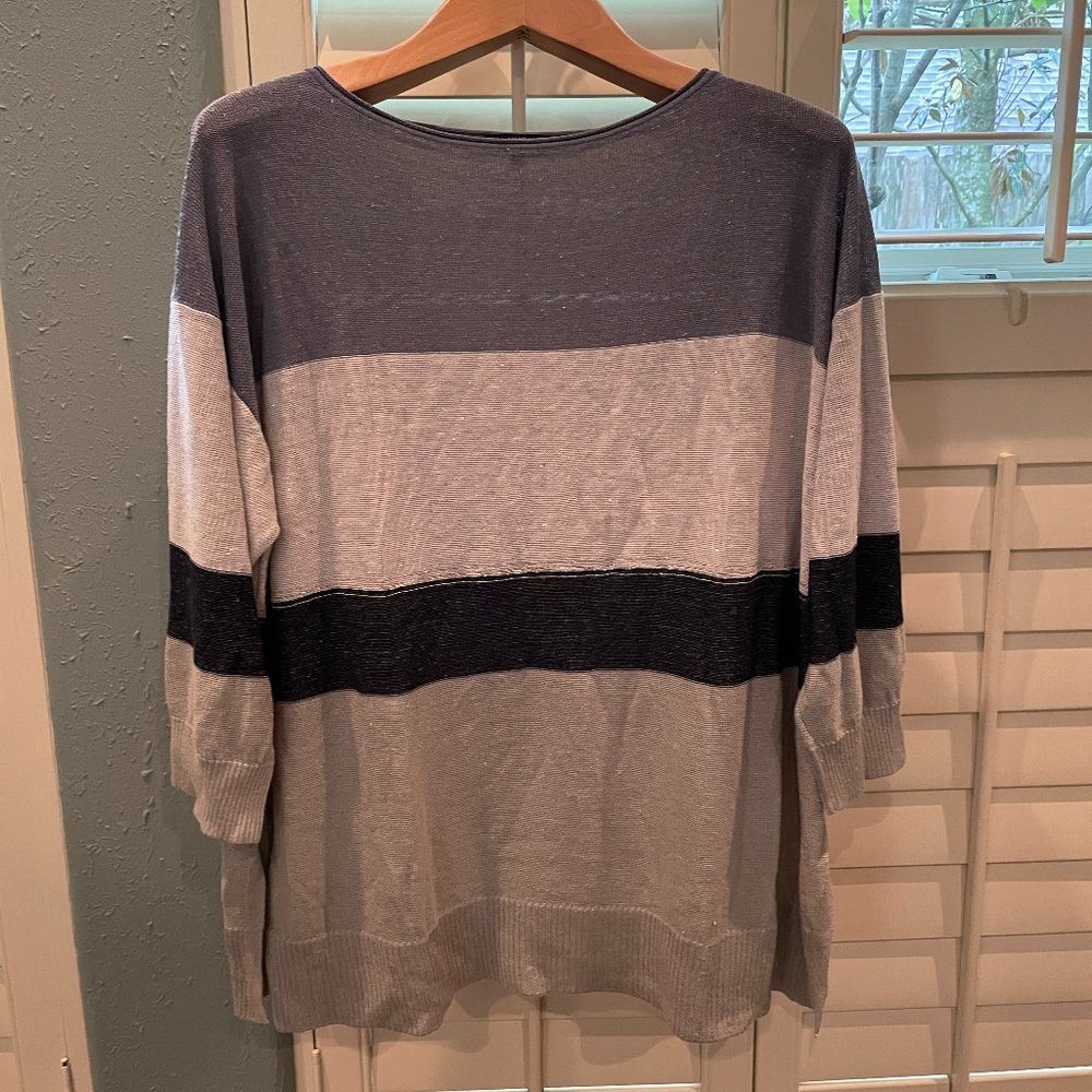 DRESSY SWEATER